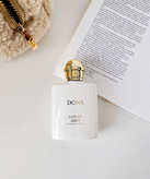 عطرزنانه تروساردی دونا(Trussardi Donna) برند آکوا لاکچری_حجم ۵۰ میل(شرکتی)